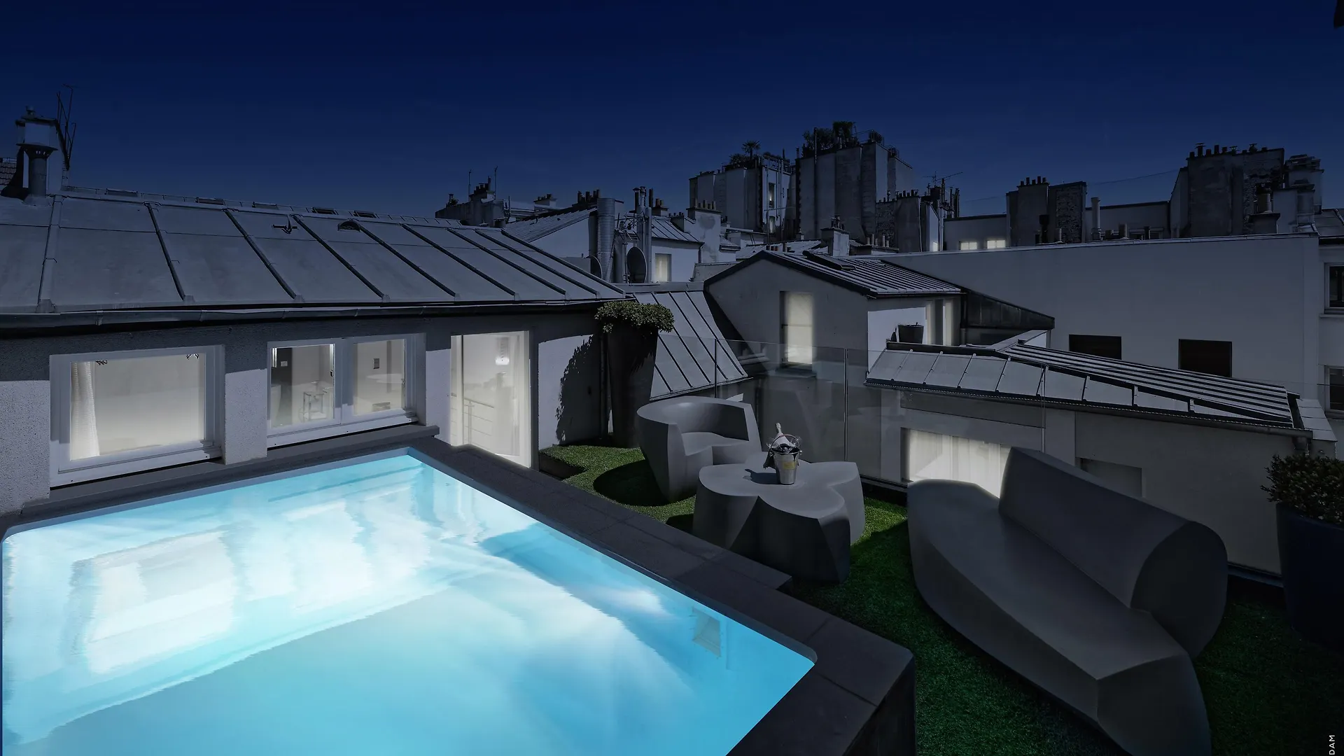 Hotel 1k Paris